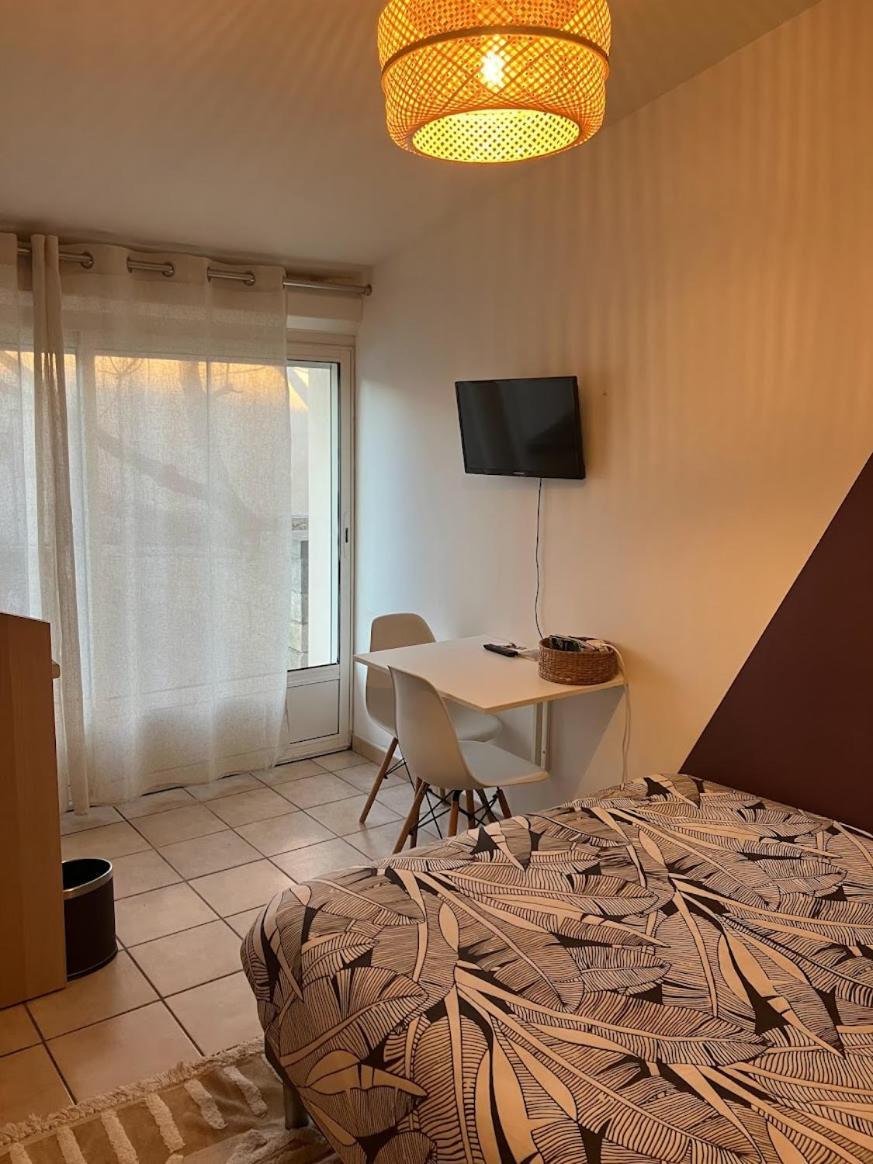 Le Nid Castries - Charmant logement complet et équipé Centre Castries proche Montpellier Extérieur photo