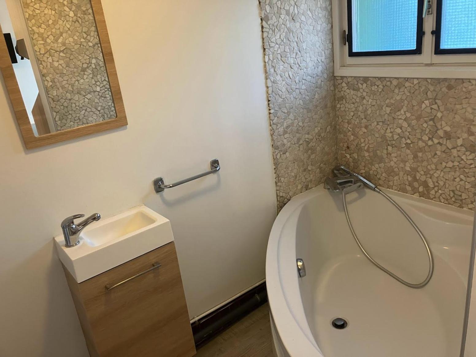 Le Nid Castries - Charmant logement complet et équipé Centre Castries proche Montpellier Extérieur photo