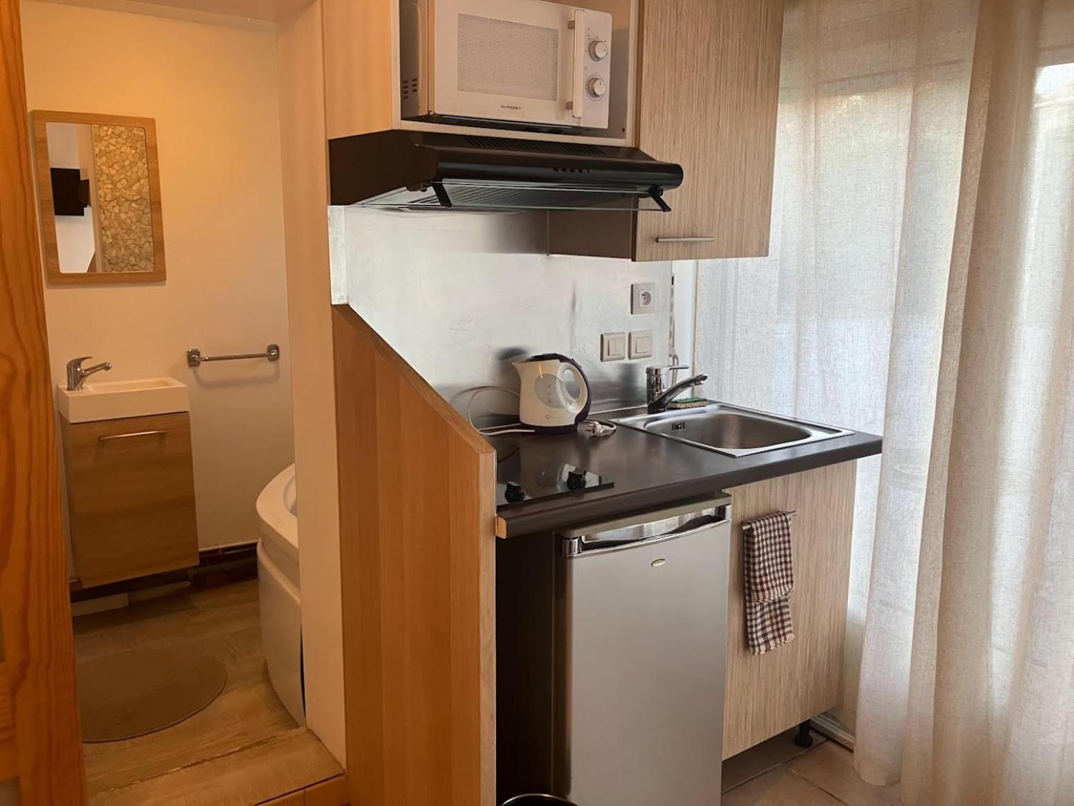 Le Nid Castries - Charmant logement complet et équipé Centre Castries proche Montpellier Extérieur photo
